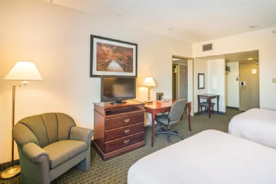 라마다 바이 윈덤 선더 베이 에어레인 호텔  호텔