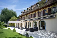 Ermitage de Corton - Teritoria Hotels in Savigny-lès-Beaune
