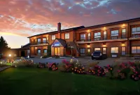 Newmarket Inn Hotels near Main Street Newmarket