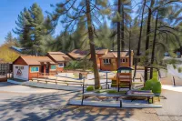 Grand Pine Cabins Hôtels à : Wrightwood