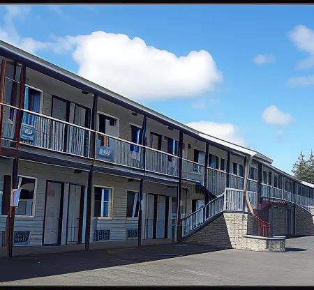 Pacific Inn Motel
