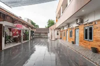 RedDoorz near Pantai Karang Hawu Pelabuhan Ratu Hotel di Cikakak