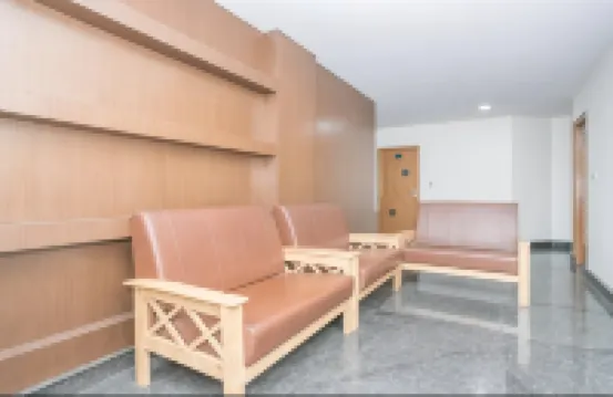 WesternSuites Hotel / Spa