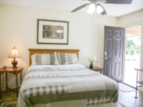 Shiner Country Inn Hotels in Shiner