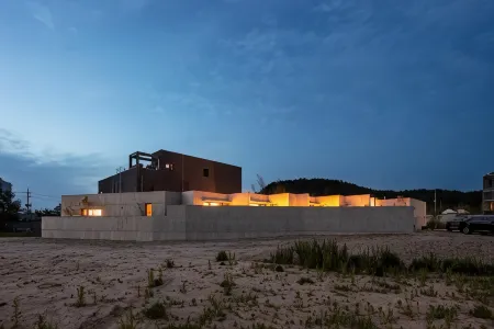 Yangyang Stay Yeonwa Отели рядом с достопримечательностью «Jukdo Beach»