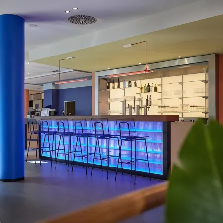 McDreams Hotel Stuttgart-City Отели рядом с достопримечательностью «Парк Киллесберг»