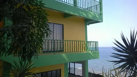 Meaco Hotel - Anilao