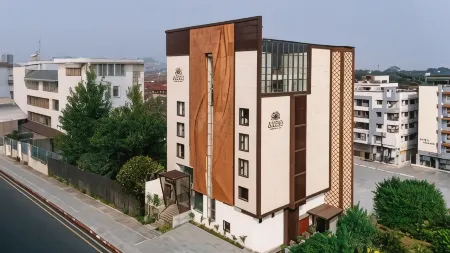 Akino Luxury Отели в г. Серайкела Харсаван