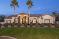 Private Desert Oasis – Resort Pool, Waterslide, Spa, Fire Pit & Lounge Hotels near Walgreens
