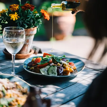 Olio Bello Lakeside Glamping