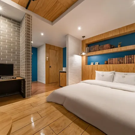 HOTEL-YAJA JONG-NO Отели рядом с достопримечательностью «Галерея «Топгоал Арт»»