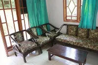 Suparman Homestay - Hostel Hotels in Kokap