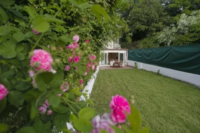 Catedral Site by Como en Casa Hotels near Xardíns da Rúa Berna