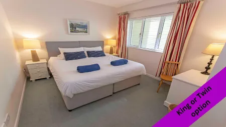 Apt 16, Seaviews, Slps 5 | Indoor Heated Pool Отели рядом с достопримечательностью «Гранта Бич»