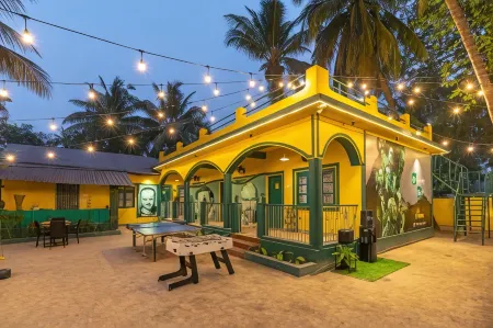 Whoopers Hostel Anjuna, Goa Отели рядом с достопримечательностью «Tantra Rock Cliff»