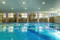 Rin Airport Hotel - Pools