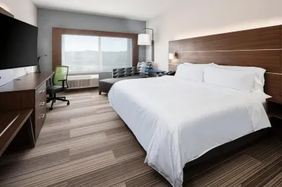 Holiday Inn Express & Suites Murrieta - Temecula Hotels in Murrieta