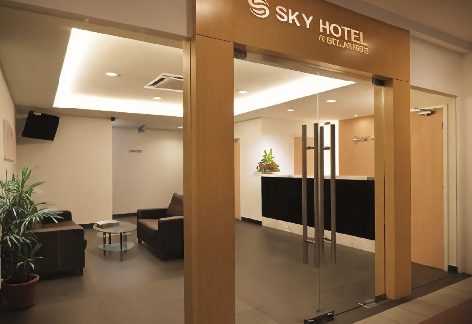 3. 스카이 호텔 @..