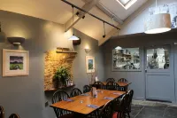 The George Inn - breakfast