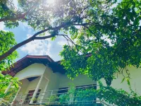 Rich Resort & Restaurant Hotel dekat Rajarata University of Sri Lanka