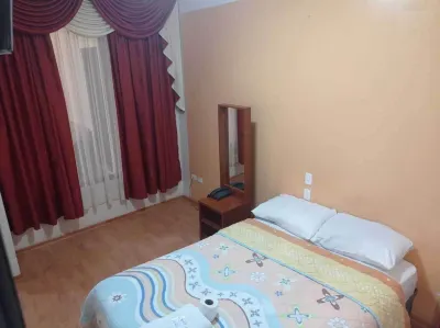 Hotel Ritzor Hotels near Palacio Municipal
