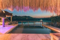 เอ็มบาฮาดายื่นนิเวอร์ซัล โดย La Eufemia Group