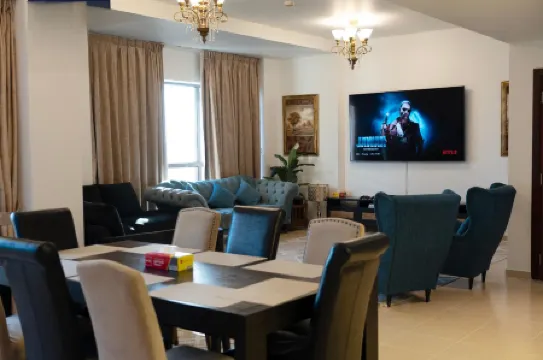 Rovers Beach Hostel JBR