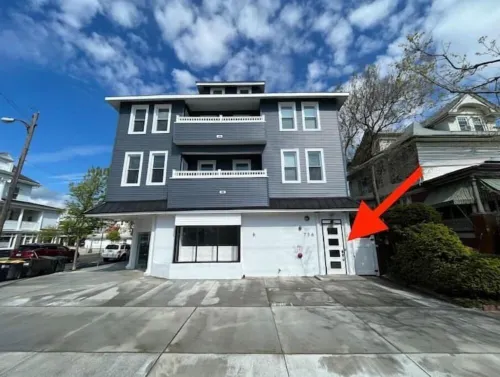 Surfside Serenity: Epic Modern Retreat for 14 in Downtown Ocean City