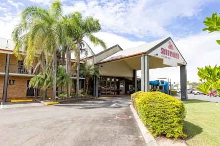 Sundowner Hotel Motel Отели в г. Кабулчер Юг