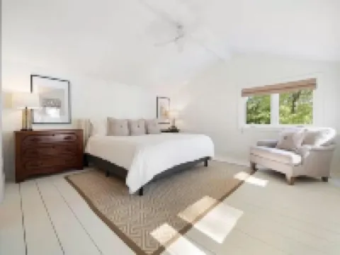 Newly renovated beauty on main lake with sunrise to sunset panoramic views!