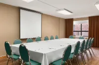 Travelodge by Wyndham Barrie Hotels in Barrie