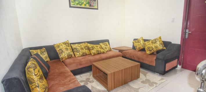 Nachelle Homestay Hotels in Karo