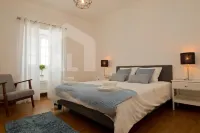 White House by AcasaDasCasas Hotels near CASAL Da Mariola De Cima