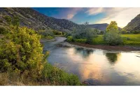 Gorgeous 2 BDRM - Central to Ski Resorts and Outdoor Recreation - Homestays