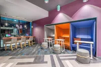 Tru by Hilton Madison West