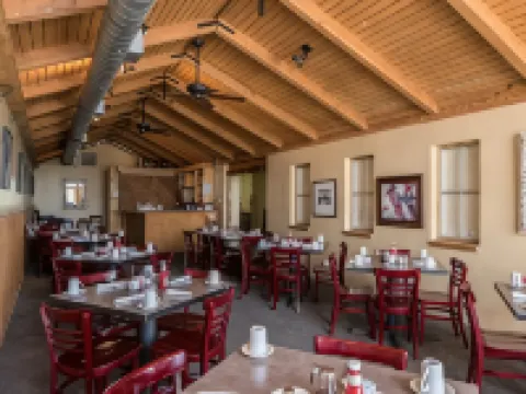 貝斯特韋斯特SureStay精選圖姆斯頓瞭望山林小屋 圖姆斯頓酒店