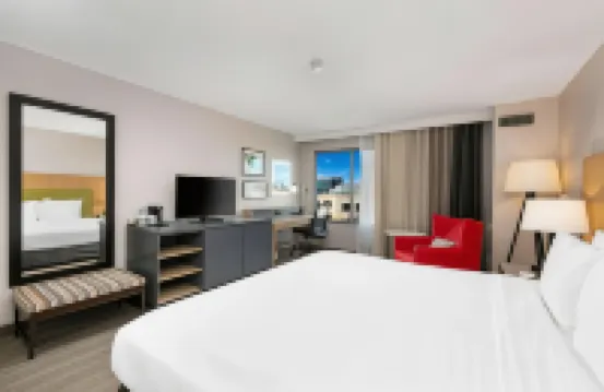Country Inn & Suites by Radisson, San Diego North, CA Hotel berhampiran Pantai Black