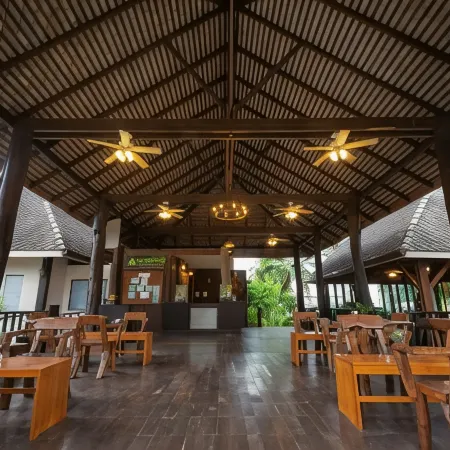 Nakara Long Beach Resort
