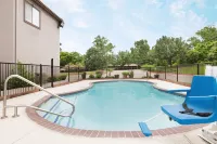 Super 8 by Wyndham Huntsville Hotels in Huntsville