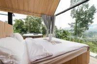 Lot449 Glass House Hotel dekat Taman Wisata Matahari