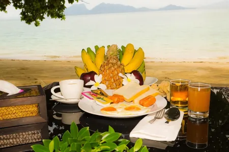 The Reef Resort Отели в г. Koh Libong