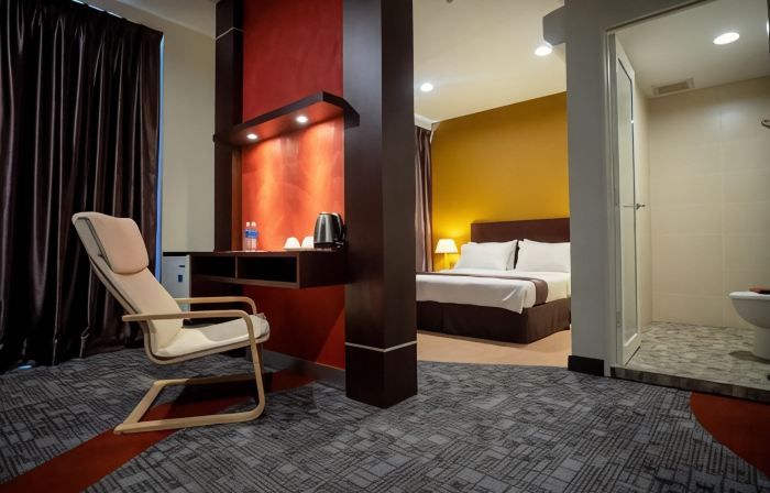 Swing & Pillows @ Orkid Inn Bandar Mahkota Cheras, Selangor