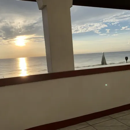 Monaliza Surf Resort