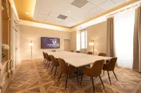 Domaine et Chateau de Valinches - Hotel & Restaurant Hotels in Savigneux