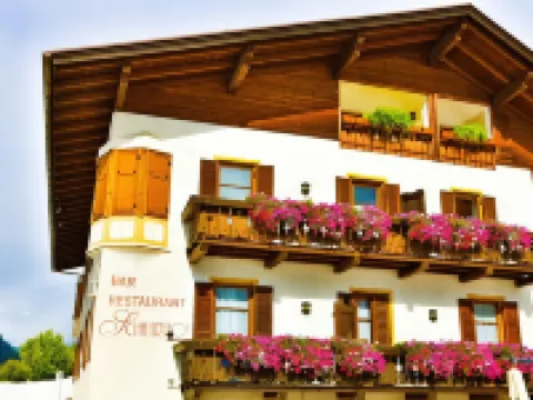 Hotel Restaurant Schaurhof Hotels in Sterzing