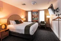 The Lucky Hotel - Barer