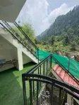 The Pahadi Soul Stay and Café Hotel di Rashala