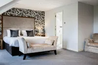 Customs House Country Inn Hotel a 