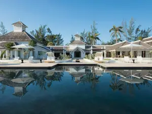 Trident Hotel