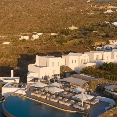 Danae Suites Santorini Отели рядом с достопримечательностью «Пляж мыса Колумбо»